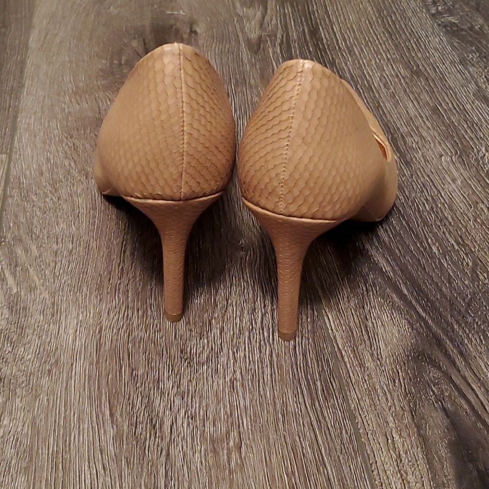 Shoes 👞 - Picture 4 of 5